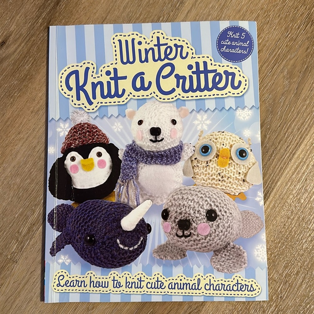 💙Winter Knit a Critter book